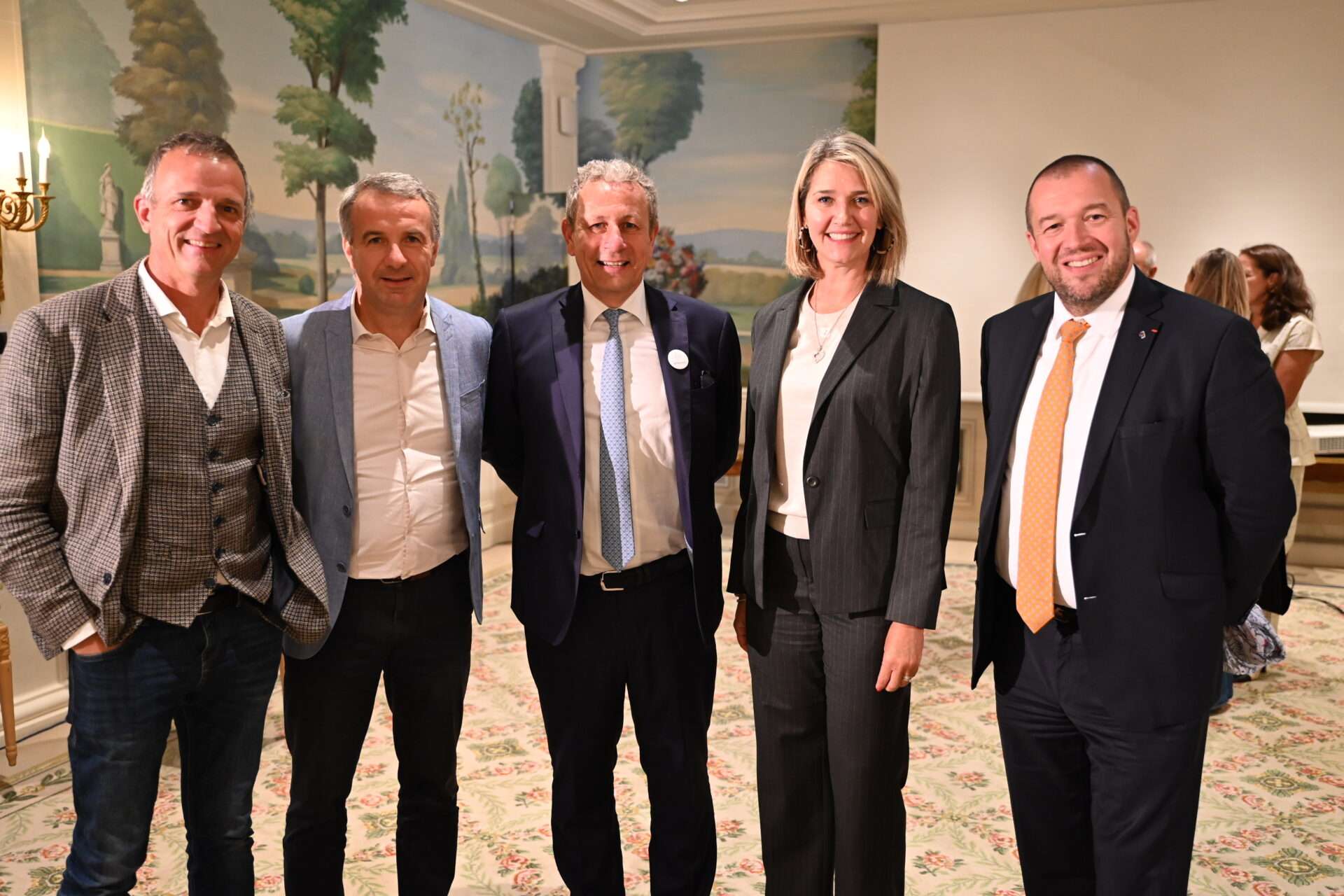 François-Michel Lambert, Fabrice Herrault, Alain Marty, Karine Havas, Guillaume Gomez au Cercle Wine Business,