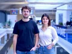 OOrion lève 1 million d’euros pour accélérer son application d’accessibilité pour les personnes malvoyantes Thomas Brisson et Stéphanie Robieux, les fondateurs de de OOrion