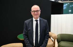 À Global Industrie, le ministre de l’Industrie Sébastien Martin répond aux inquiétudes des industriels sur les coûts et l’énergie Sébastien Martin, Ministre délégué chargé de l’Industrie à Global Industrie — ça tient, mais jusqu'où