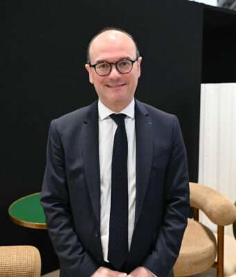 À Global Industrie, le ministre de l’Industrie Sébastien Martin répond aux inquiétudes des industriels sur les coûts et l’énergie Sébastien Martin, Ministre délégué chargé de l’Industrie à Global Industrie — ça tient, mais jusqu'où