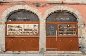 La Baguette Magique ouvre un speakeasy immersif dans le Vieux-Lyon La Baguette Magique parie sur la magie pour bousculer les bars lyonnais-Crédit photo Clarissa Genzel