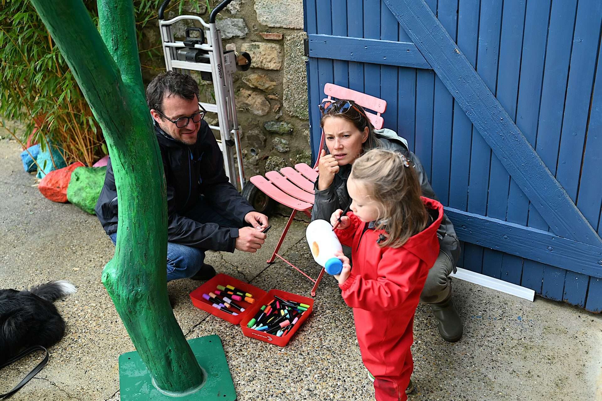 Les poussettes, les rires, les questions des enfants — Malleval a rajeuni d'un coup