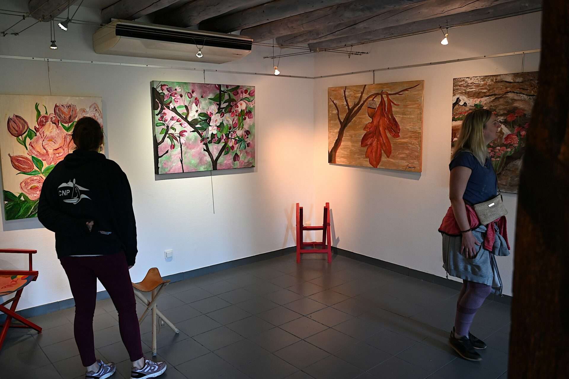 Emma Henriot poursuit son dialogue entre art et nature dans la Loire