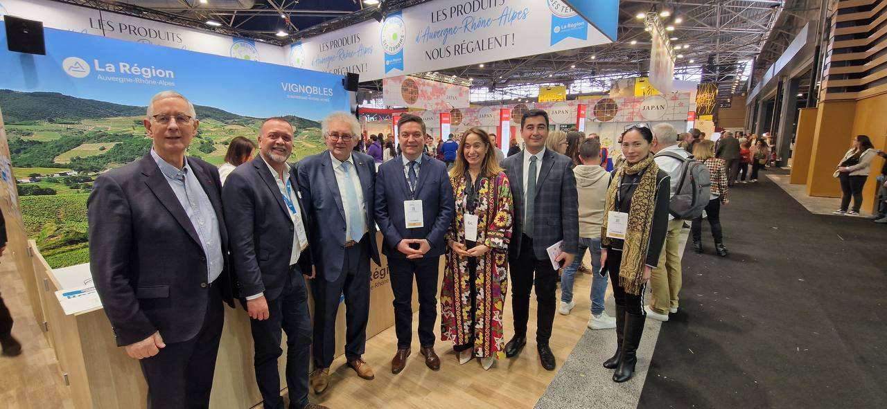 Une diplomatie artisanale construite loin des grandes institutions