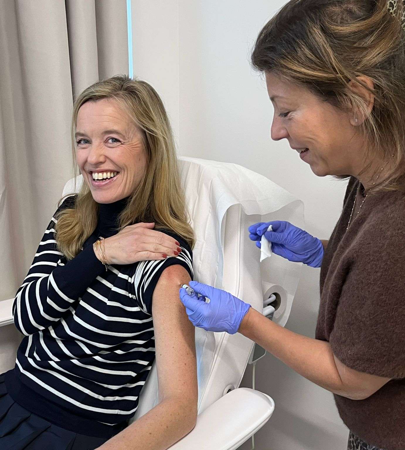 "Aujourd’hui, j’ai reçu mon vaccin contre la grippe, un petit geste pour m’aider à me protéger, mes collègues et mes proches", souligne Audrey Duval sur son compte linkedIn