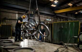 La Fabrique du Beau réunit artistes et industriels au cœur de l’économie régionale La Fabrique du Beau invite les entreprises industrielles à transformer leurs savoir-faire en œuvres d'art contemporaines
