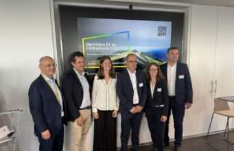 EY et ONLYLYON Invest confirment la résistance de l’Auvergne-Rhône-Alpes mais alertent sur le financement des projets industriels Fabrice Reynaud, Partner EY, Sébastien Brazier, Responsable Implantation & Territoires ONLYLYON INVEST, Joséphine Vander Linder, Directrice Générale ODOO France, Bertrand Foucher, Directeur Général ONLYLYON & CO, Prisca Dalle, Responsable Prospection & Expertise sectorielle ONLYLYON INVEST, Frédéric Miribel, Délégué Général Lyon Place Financière-Attractivité Auvergne-Rhône-Alpes 2026