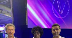 Qui Veut Rafraîchir Sa Ville décroche Greentech Innovation 2026 avec sa méthode fondée sur l’eau et le végétal Jean-Marc Bouillon et Thomas Lescure_Qui Veut Raraichir Sa Ville et Patricia Akodjenou présidente du jury Green tech2 026