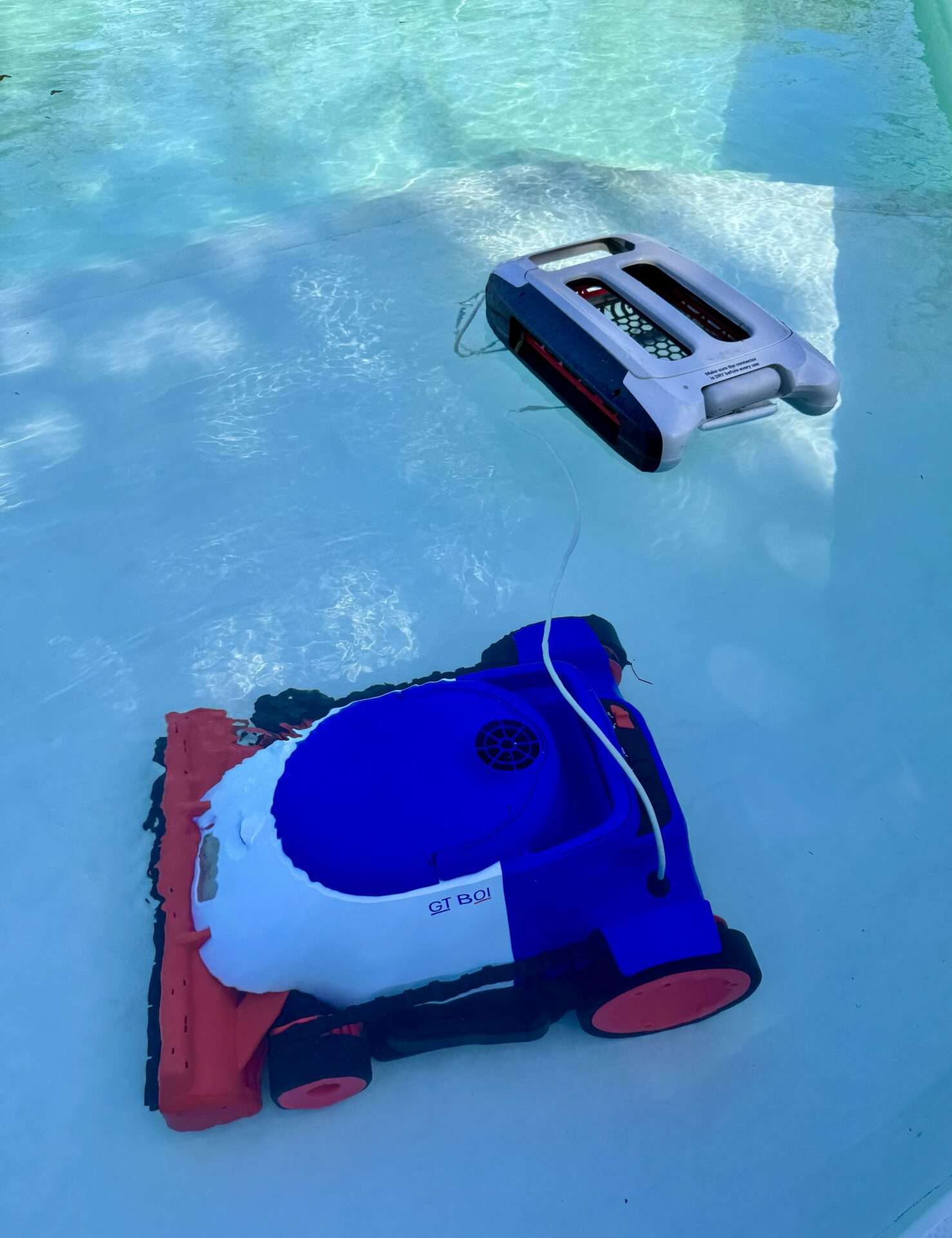 Cash Garden présente le GT BOI, son robot de piscine autonome et réparable