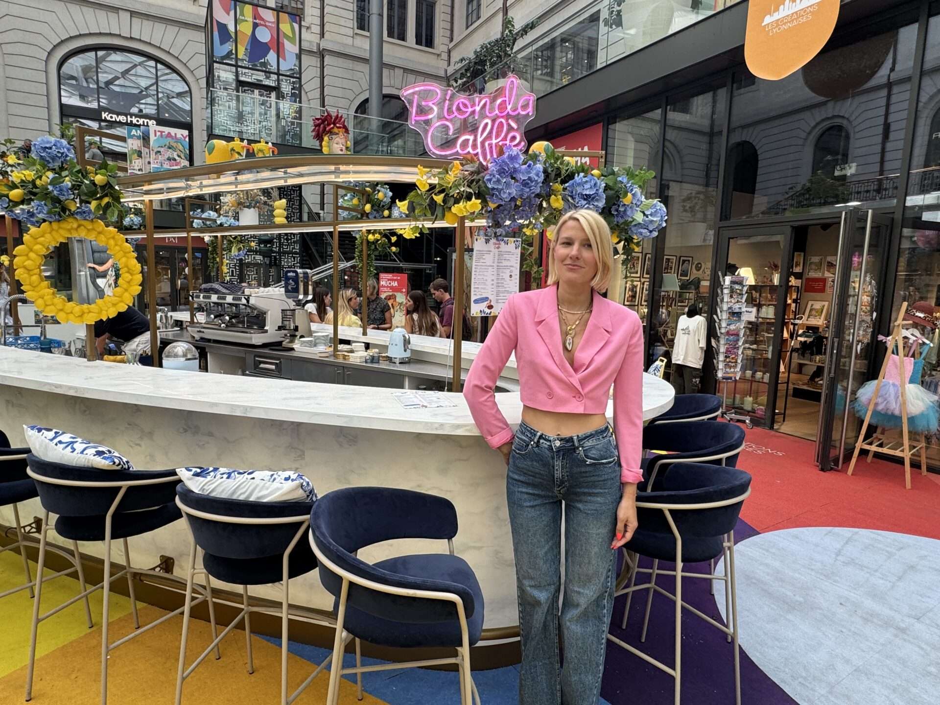 Eva Senzacqua fait de Bionda Caffè un succès local au Grand Hôtel-Dieu à Lyon