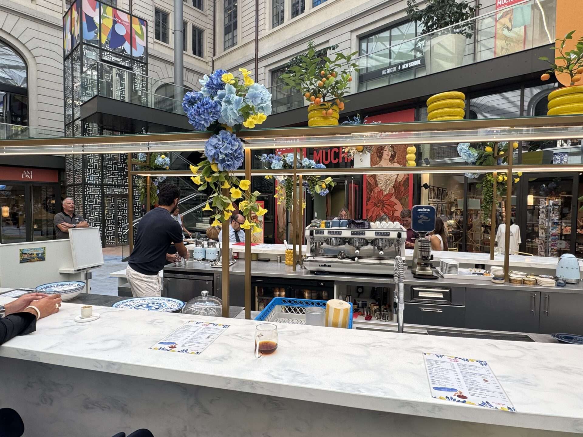 Pourquoi Bionda Caffè séduit-il déjà une clientèle locale au Grand Hôtel-Dieu