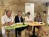5 fruits et légumes bio pour le prix d’un café, vraiment ? La filière répond conf de presse au Café Saba sur le marché bio français-Christophe Barnouin, directeur général d’Ecotone et tous deux coprésidents de la Maison de la Bio,Christelle Le Hir, directrice générale de Vie Claire, Valérie Lemant-Pérez, directrice générale de SPAS Organisation, organisatrice de Natexpo, Sophie Popoff, adjointe à la Mairie de Lyon chargée de l’aménagement de l’espace public -