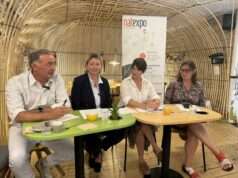 5 fruits et légumes bio pour le prix d’un café, vraiment ? La filière répond conf de presse au Café Saba sur le marché bio français-Christophe Barnouin, directeur général d’Ecotone et tous deux coprésidents de la Maison de la Bio,Christelle Le Hir, directrice générale de Vie Claire, Valérie Lemant-Pérez, directrice générale de SPAS Organisation, organisatrice de Natexpo, Sophia Popoff, adjointe à la Mairie de Lyon chargée de l’aménagement de l’espace public -