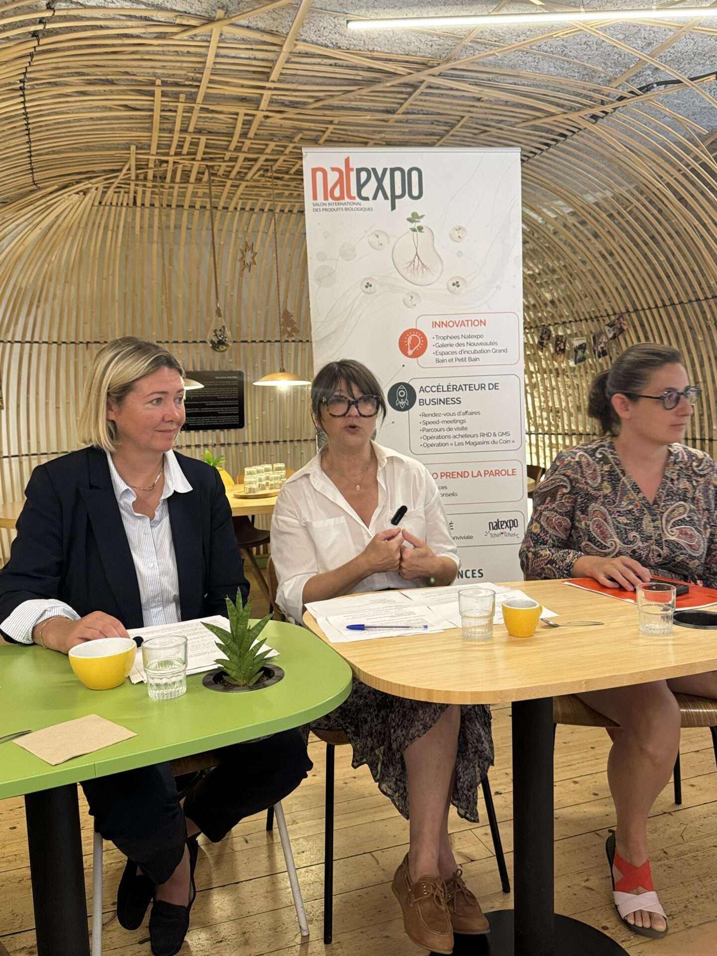 De gauche à droite : Christelle Le Hir, directrice générale de Vie Claire, Valérie Lemant-Pérez, directrice générale de SPAS Organisation, organisatrice de Natexpo, Sophia Popoff, adjointe à la Mairie de Lyon chargée de l’aménagement de l’espace public