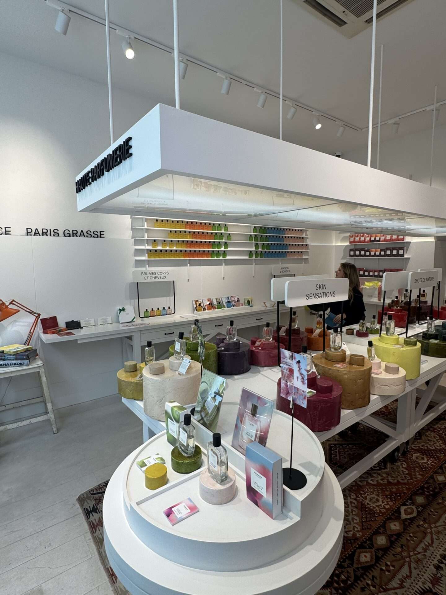 À Lyon, L’Atelier Parfum renouvelle sa collection avec cinq nouvelles fragrances