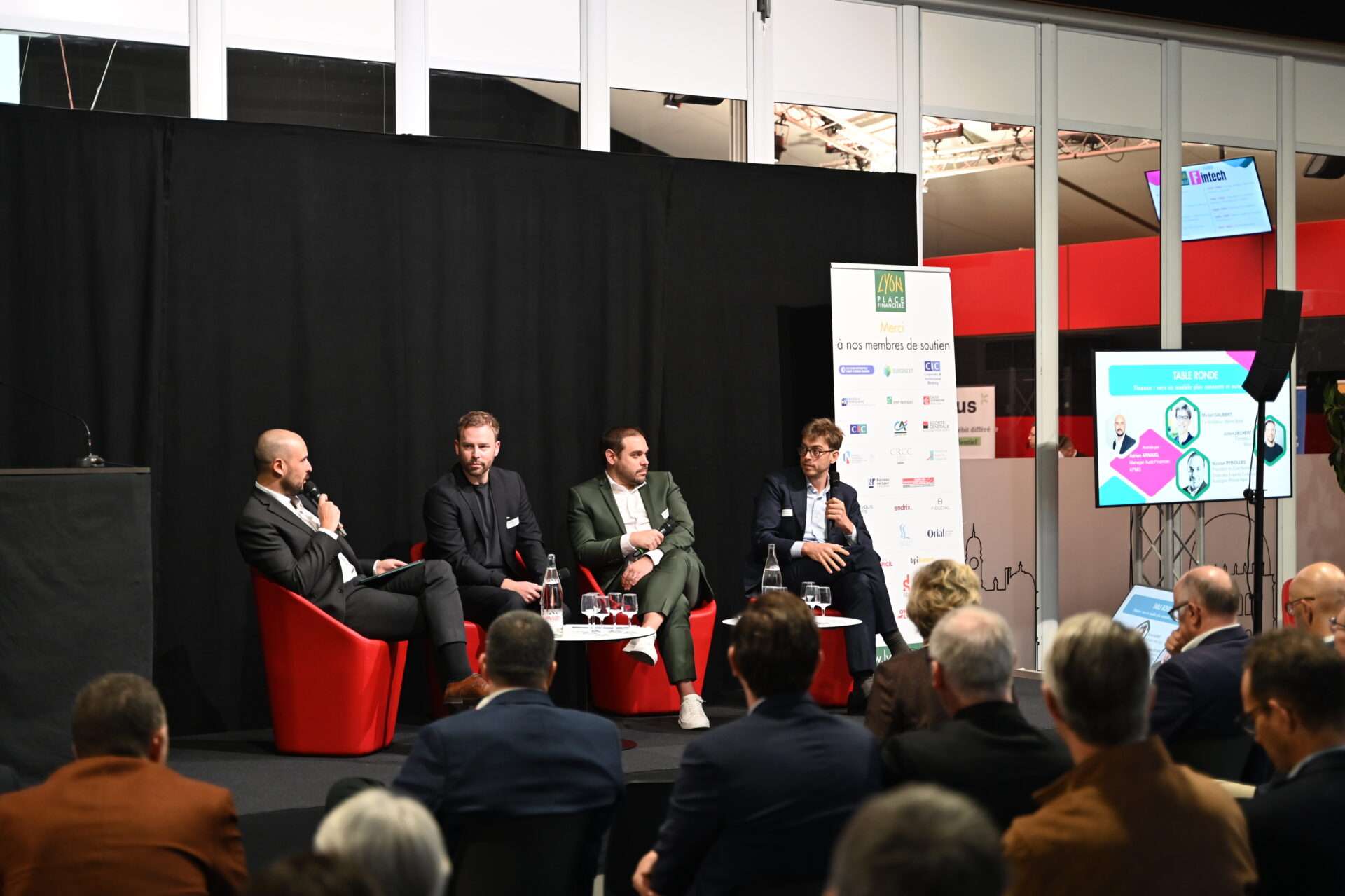 Table ronde « Finance : vers un modèle plus connecté et automatisé », animée par Adrien Arnaud (KPMG), avec Michel Galibert (Memo Bank), Julien Decherf (Wavo) et Nicolas Debiolles (Ordre des Experts-Comptables Auvergne-Rhône-Alpes), au Forum Fintech Lyon 2026