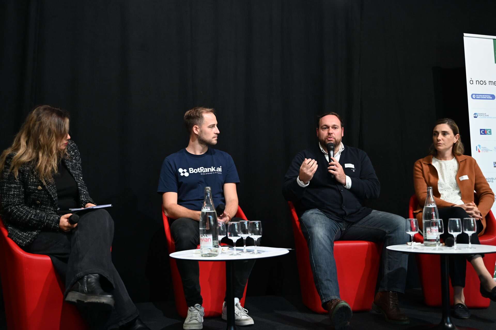 Entre potentiel économique et impératifs de contrôle, le commerce agentique s’impose dans le débat sur l’avenir de l’IA. Rémi-Jean Berger, CEO et cofondateur de WEFTD, intervient sur cette question au Forum Fintech