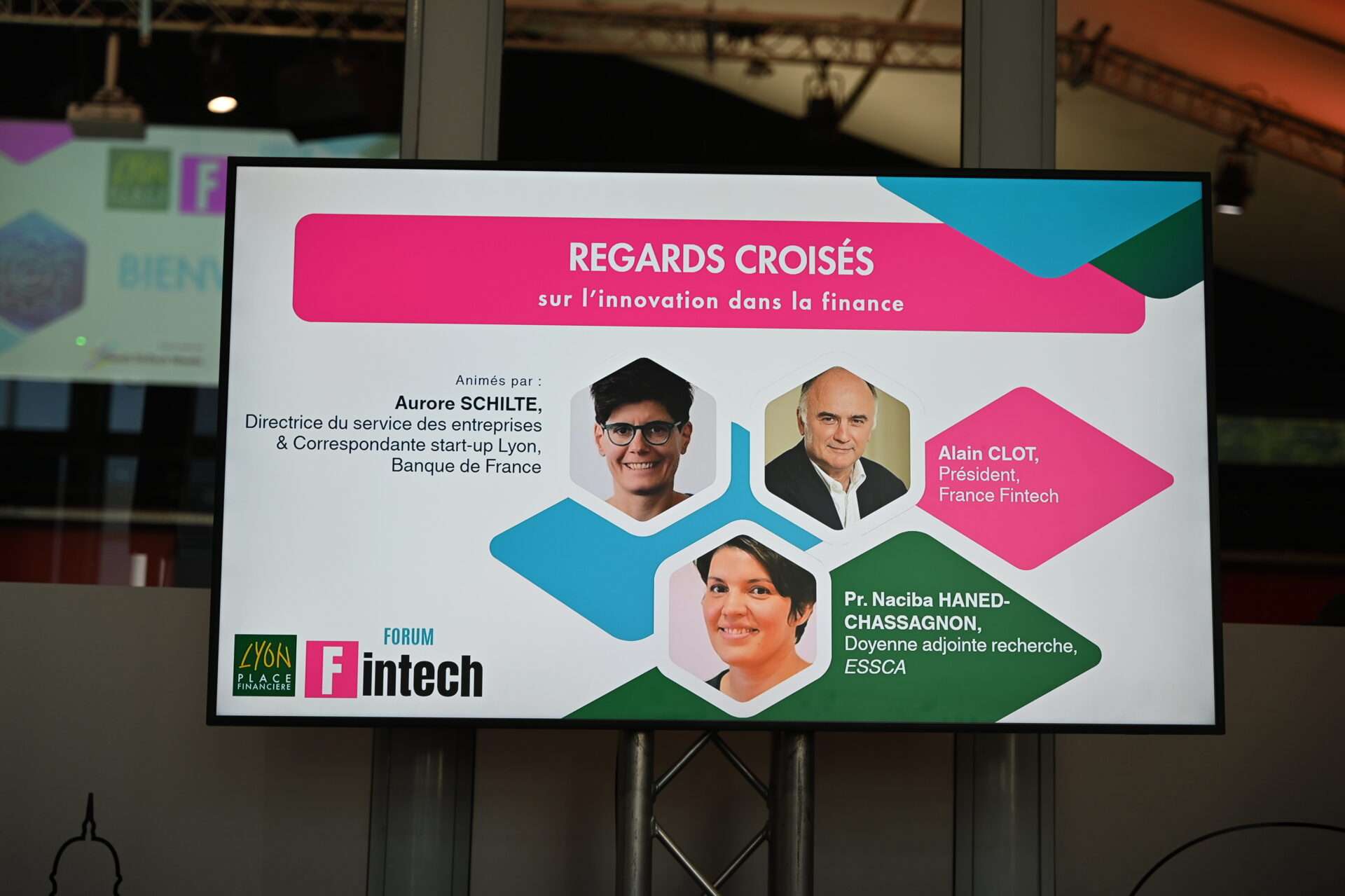 Regards croisés sur l’innovation dans la finance au Lyon Financière Forum Fintech : Aurore Schilte, représentante de la Banque de France, Alain Clot, président de France FinTech, et la Pr. Naciba Haned-Chassagnon échangent sur les enjeux de l’innovation financière, des nouvelles technologies et de la transformation du secteur financier